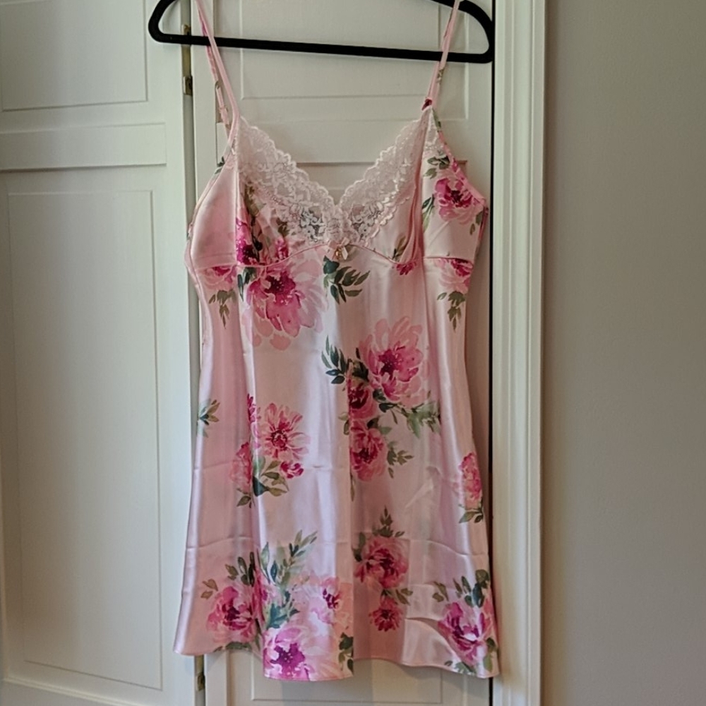 Pink Floral Nightgown NWT  Sz L